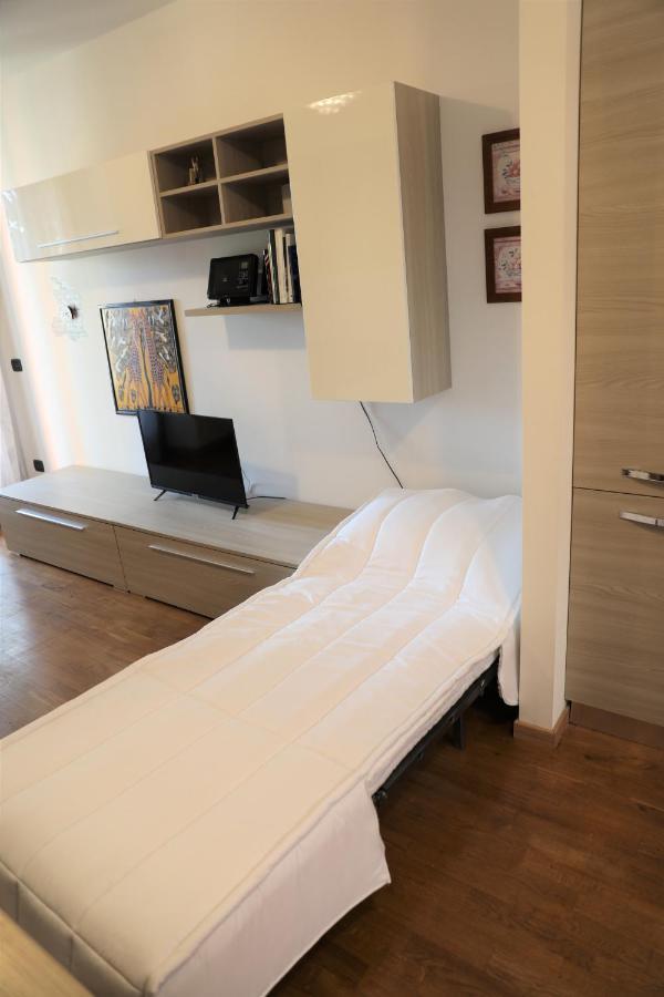 Dream Apartment Тосколано Мадерно Екстериор снимка