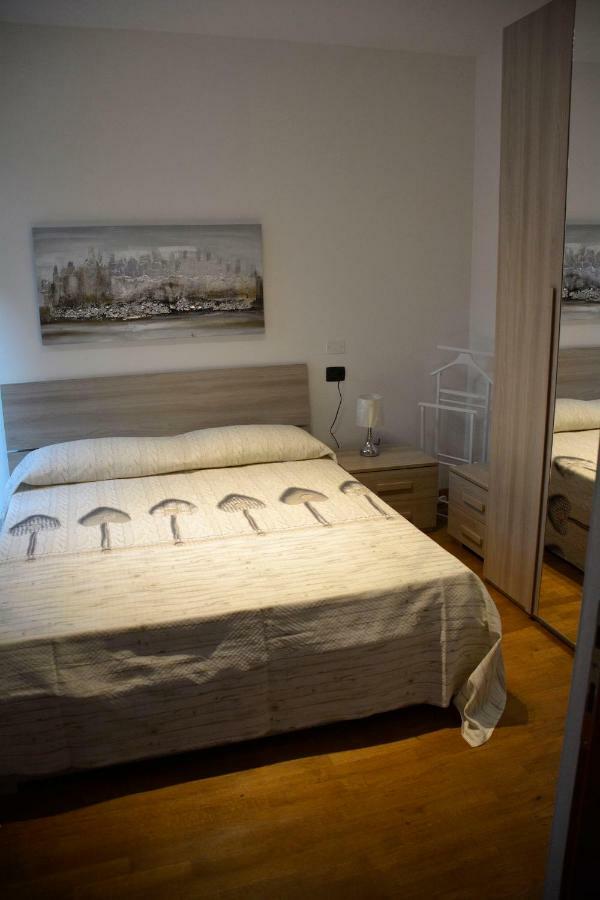 Dream Apartment Тосколано Мадерно Екстериор снимка