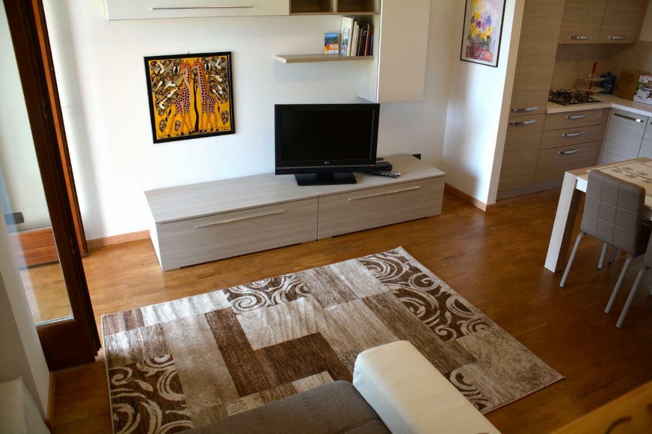 Dream Apartment Тосколано Мадерно Екстериор снимка